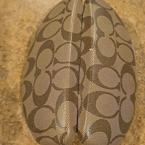 Coach Signature Hard Clamshell Eye Glasses Sunglasses Case Tan Brown c Logo vtg - Picture 9 of 16